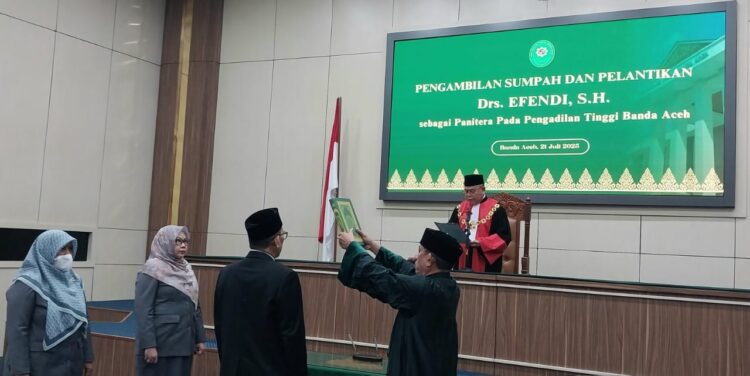 KPT Banda Aceh Lantik Drs Efendi, SH Sebagai Panitera Pada PT BNA