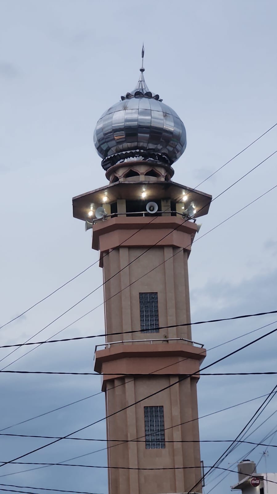 Kubah Masjid Miring, BKM Ikhwaniah Butuh Uluran Tangan Dermawan