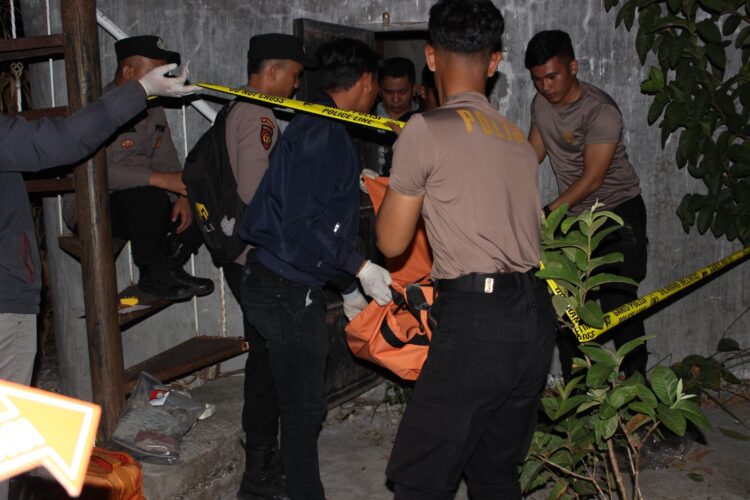 Penemuan Mayat Wanita Di Dalam Tugu