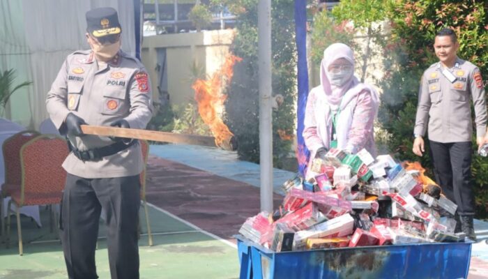 Kapolda Aceh Hadiri Pemusnahan Rokok Ilegal Senilai Rp365 Juta Lebih