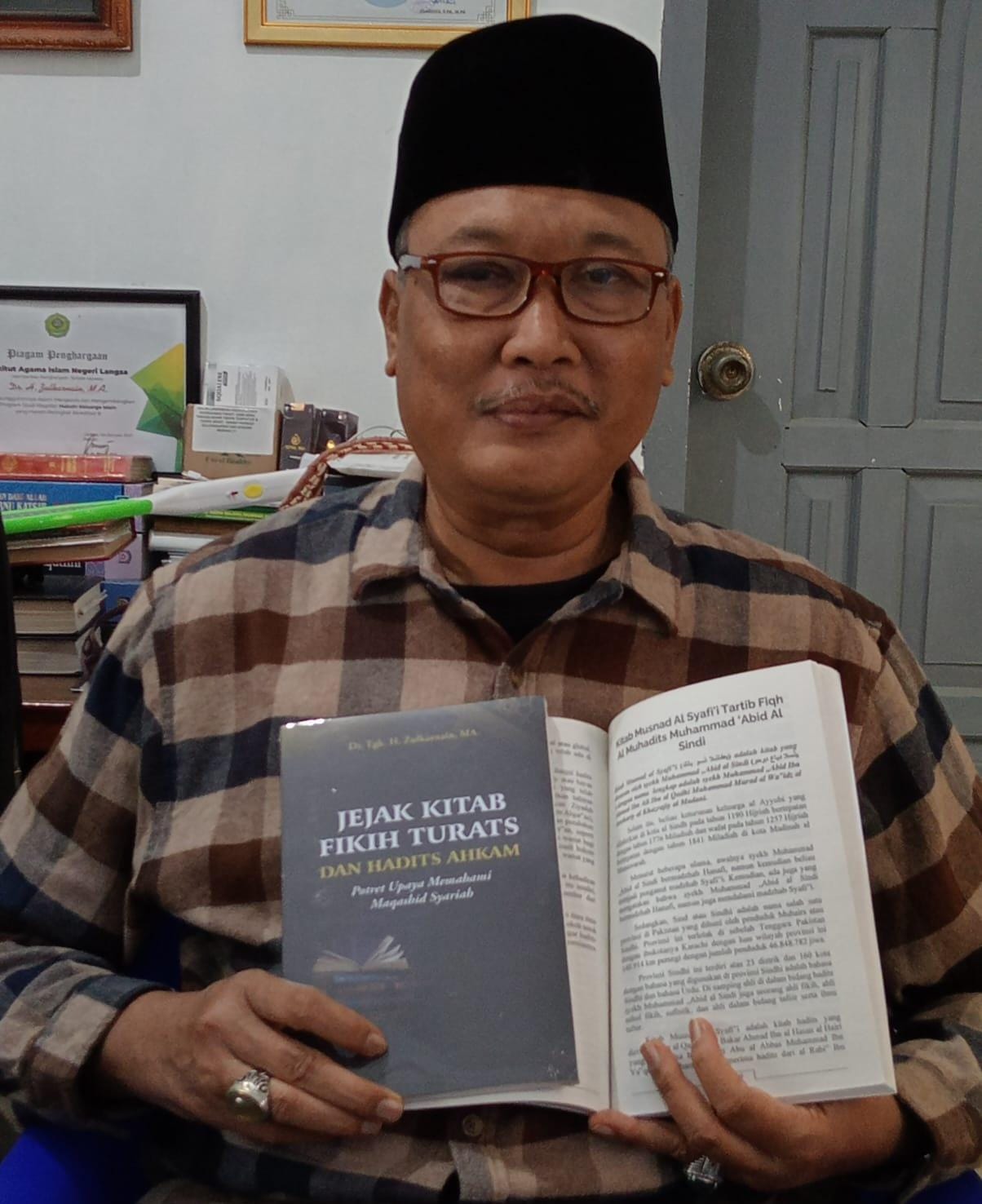 Buku Jejak Kitab Fikih Turats dan Hadist Ahkam: Potret Upaya Memahami Maqashid Syari’ah