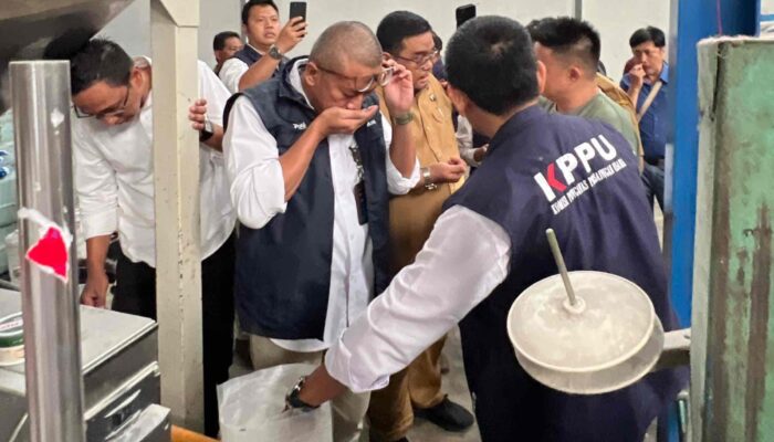 KPPU Bersama Bulog Sidak Kilang Penggilingan Padi Di Medan