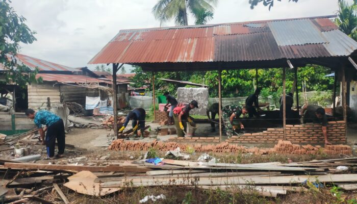 Anggota Satgas TMMD Kodim 0108/Agara Jalin Keakraban Dengan Warga Di Aceh Tenggara