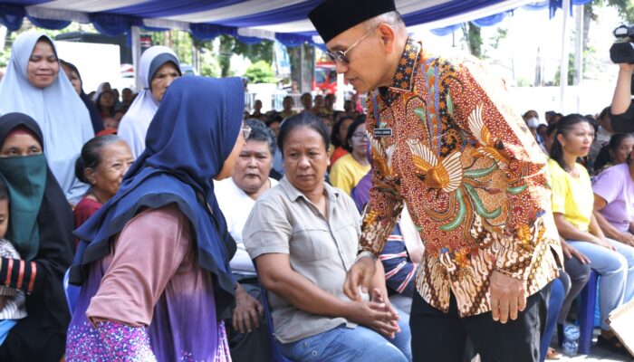 Bupati Simalungun Salurkan Beras Bantuan CPP Kepada Warga