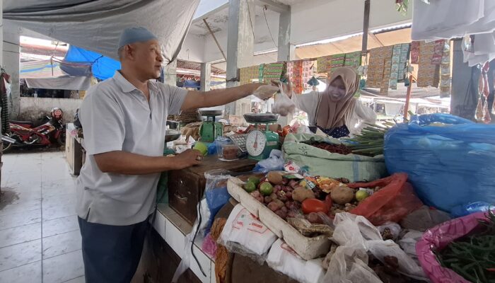 Pasar Sepi, Pedagang Di Bireuen Keluhkan Daya Beli Menurun