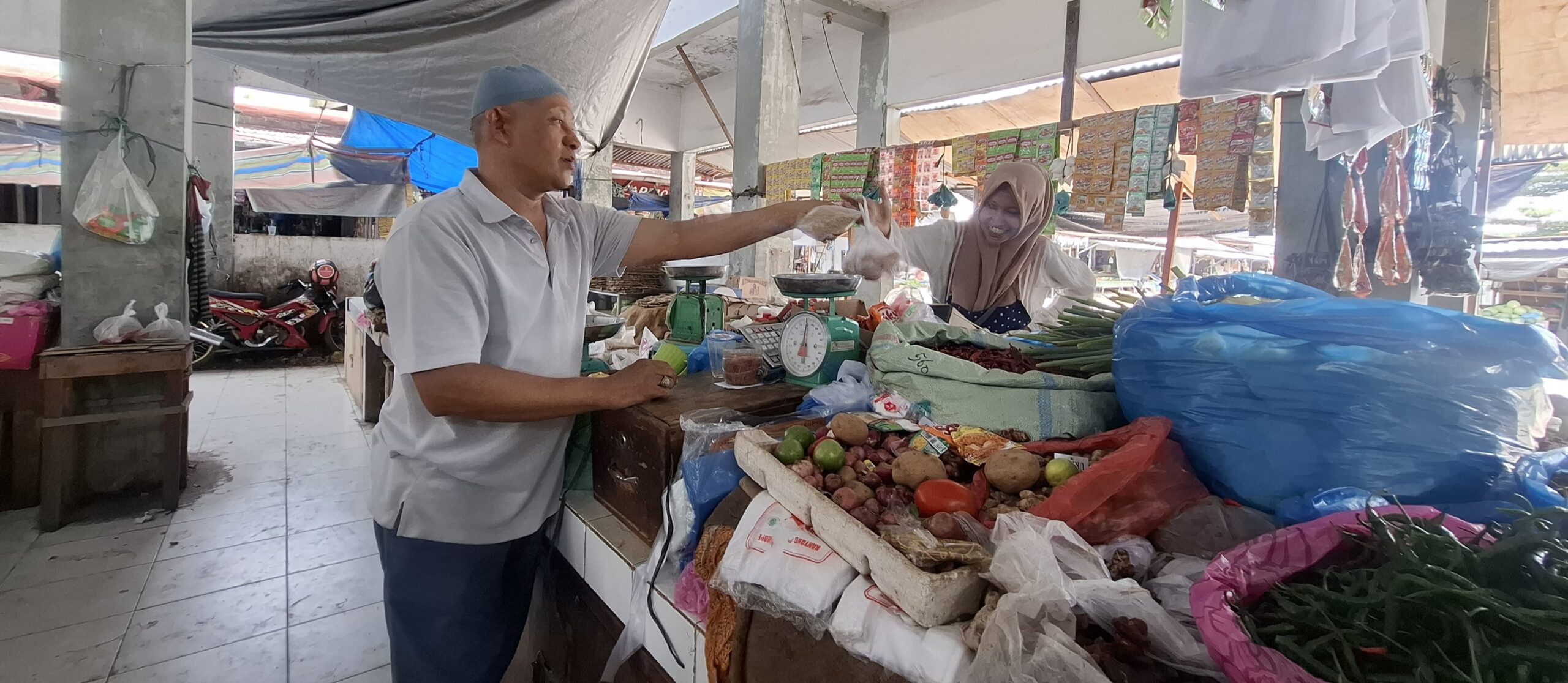 Pasar Sepi, Pedagang Di Bireuen Keluhkan Daya Beli Menurun