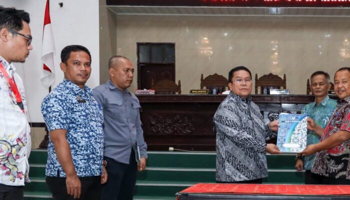 Wali Kota Dan Pimpinan DPRD Tandatangani Persetujuan Rancangan KUA-PPAS PAPBD P.Siantar