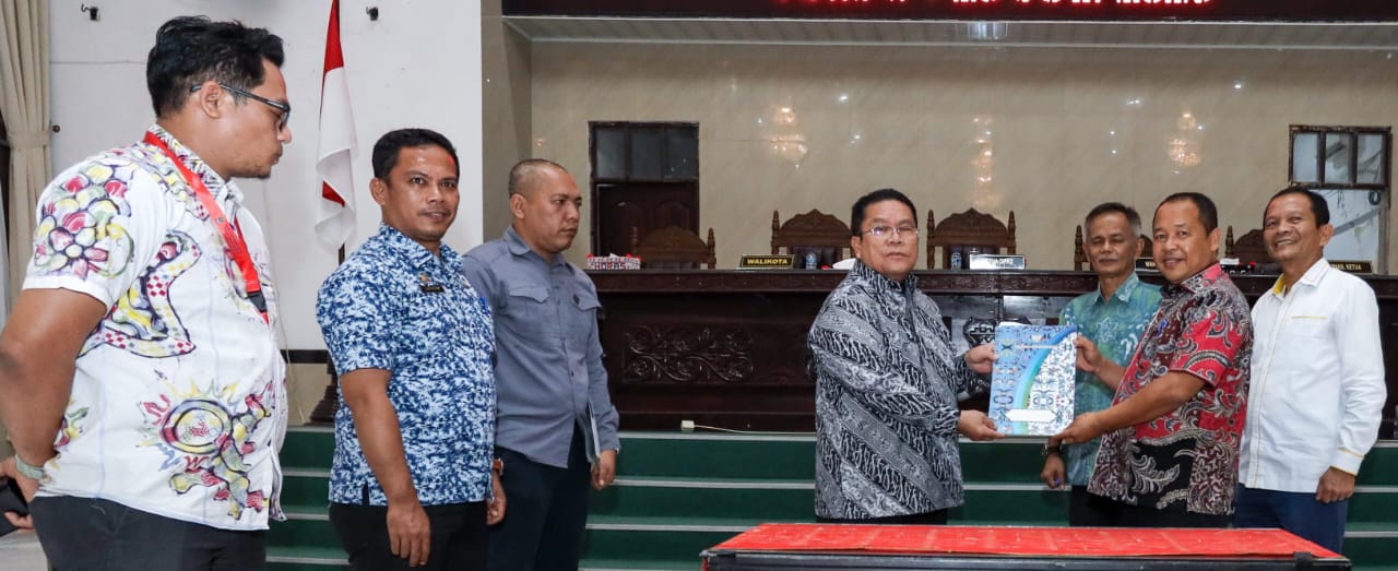 Wali Kota Dan Pimpinan DPRD Tandatangani Persetujuan Rancangan KUA-PPAS PAPBD P.Siantar
