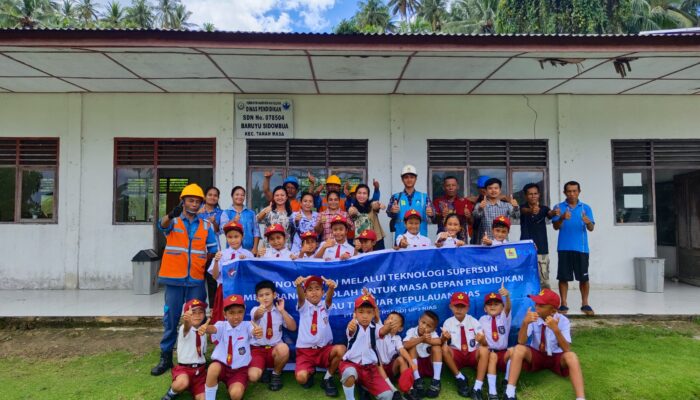 Sambut Hari Kemerdekaan, PLN Hadirkan Listrik Untuk Sekolah Di Pelosok Nias
