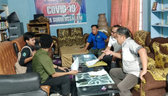 Siswa SMKN Penanggalan PKL di Kantor PWI Subulussalam