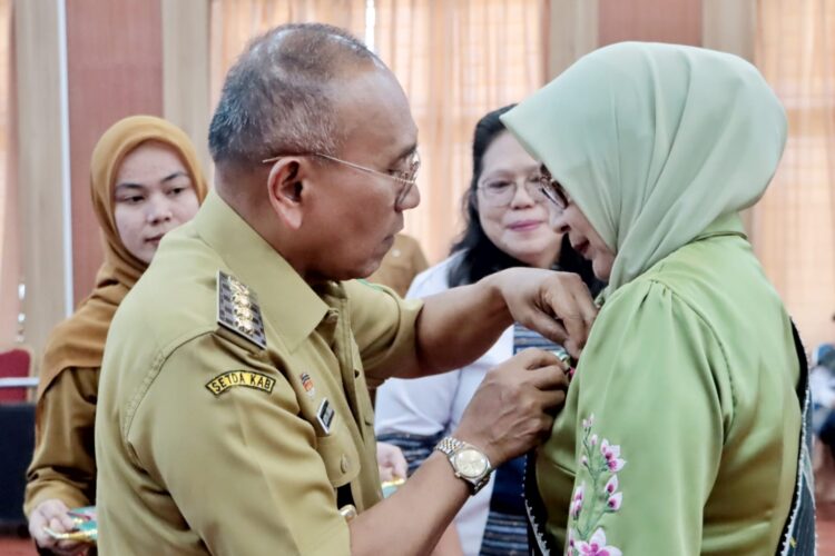 Darmawati Anton Achmad Saragih Dikukuhkan Sebagai Bunda PAUD Simalungun