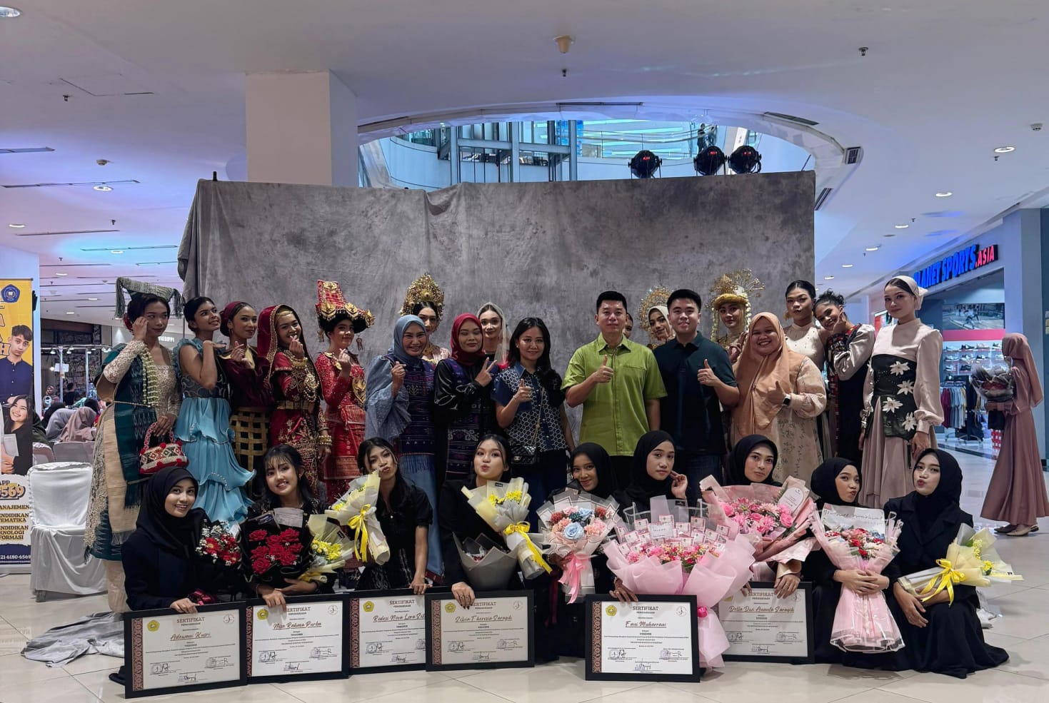 Pagelaran Busana S1 Pendidikan Vokasional Desain Fashion STKIP Pangeran Antasari Sukses