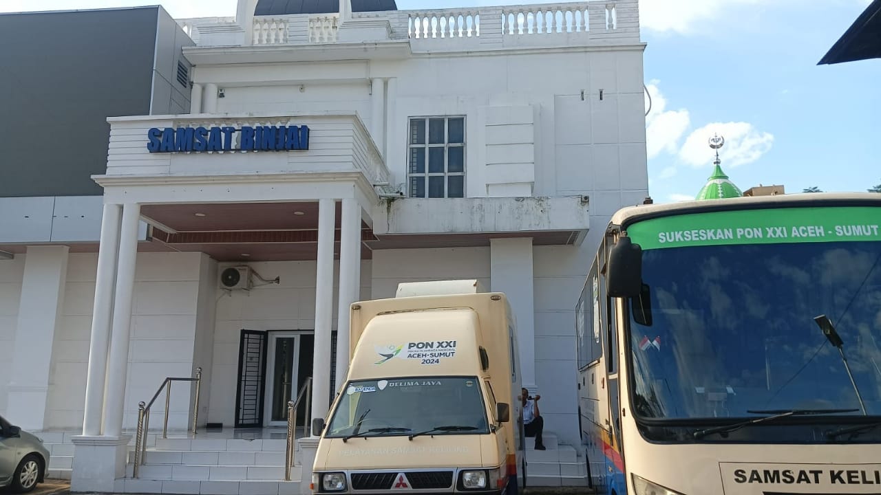 Pelayanan Samsat Binjai Ngebut Tanpa Calo, AKP Syamsul Arifin Jadi Sorotan Positif