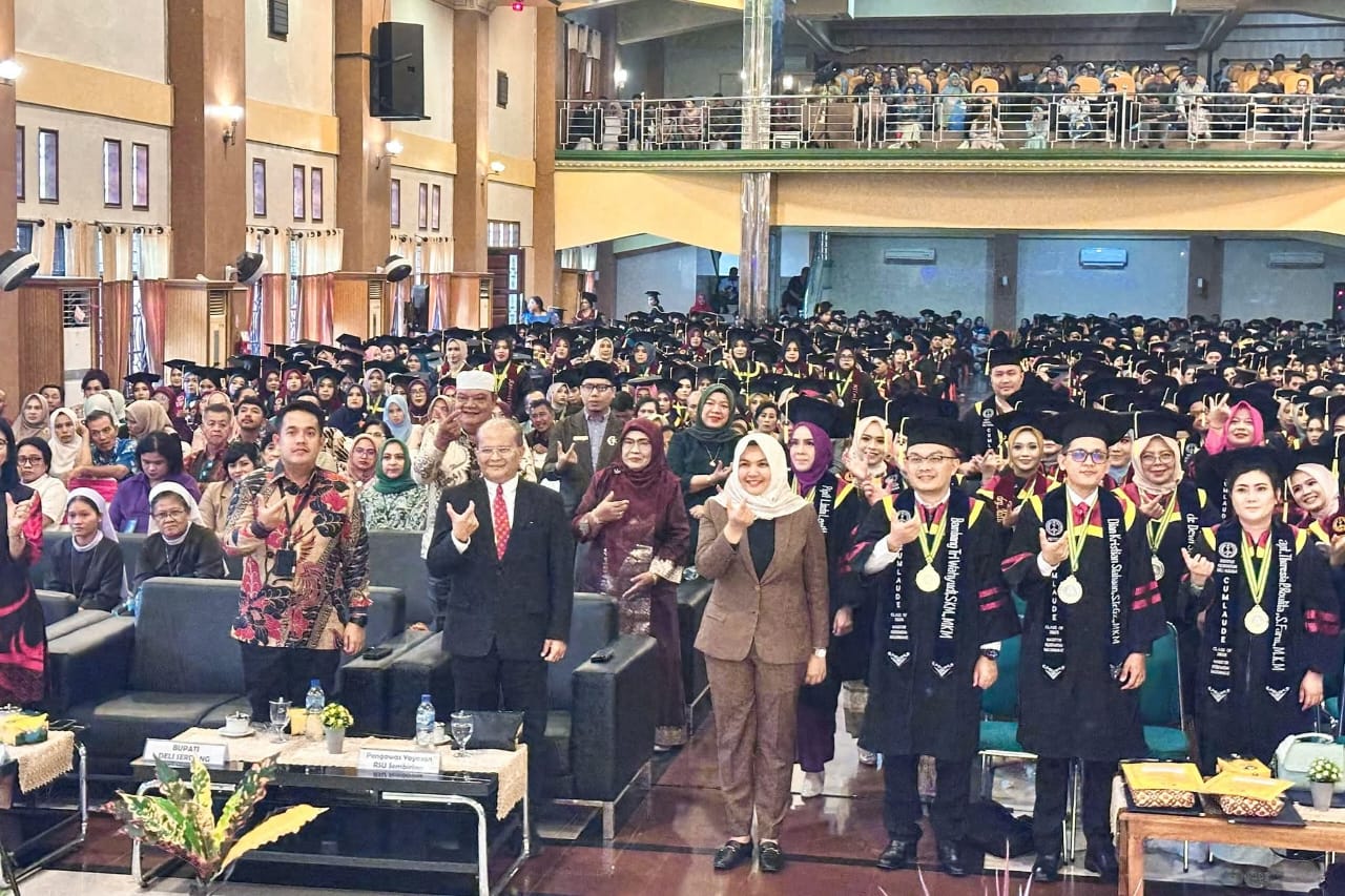 Wabup Hadiri Wisuda Institut Kesehatan Deli Husada