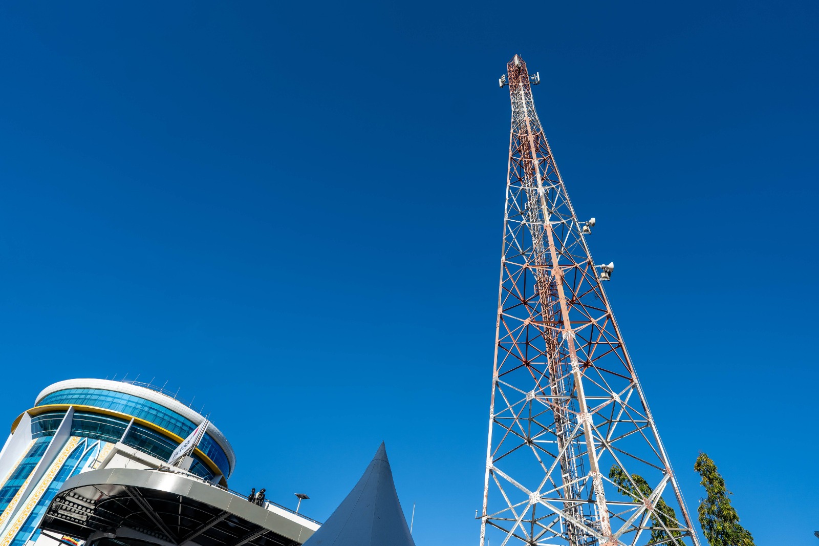 Indosat Pertahankan Profitabilitas Dan Perkuat Fondasi Bisnis