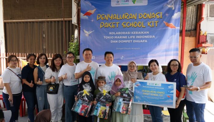 Tokio Marine dan Dompet Dhuafa Salurkan School Kit untuk Anak Dhuafa di Kampung Aur