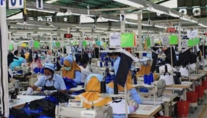 Industri Padat Karya Paling Terdampak Kebijakan Tarif Impor AS