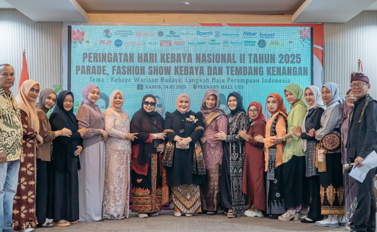 PIM Aceh Gelar Parade Kebaya, 35 Organisasi Perempuan Ambil Bagian