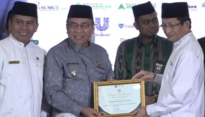 Peaceful Muharam 1447 H, Kemenag Beri Penghargaan kepada Kolaborator Terbaik Program Zakat dan Wakaf