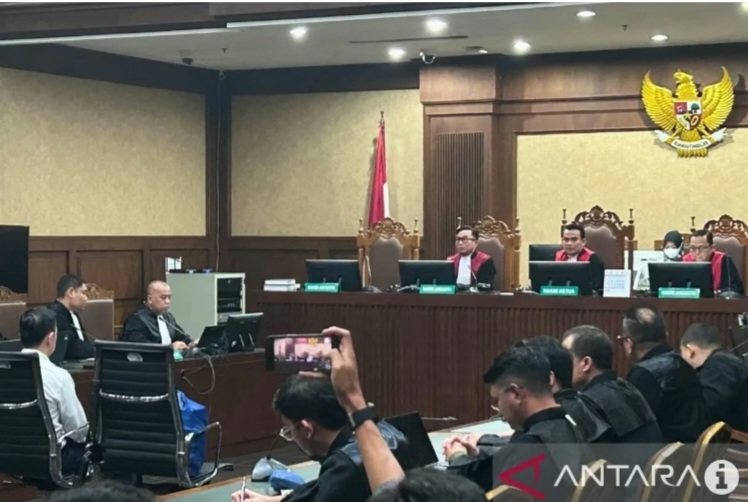 Tom Lembong Divonis 4,5 Tahun Meski Tak Nikmati Hasil Korupsi