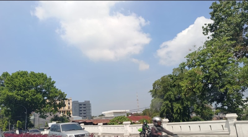 Lampu Hias Jembatan Adam Malik Hilang Lagi