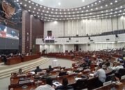Hujan Interupsi Warnai Pengesahan PjP APBD 2024 