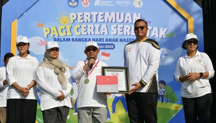 Pagi Ceria Serentak Pecahkan Rekor MURI, Kemendikdasmen Kukuhkan Semangat HAN 2025