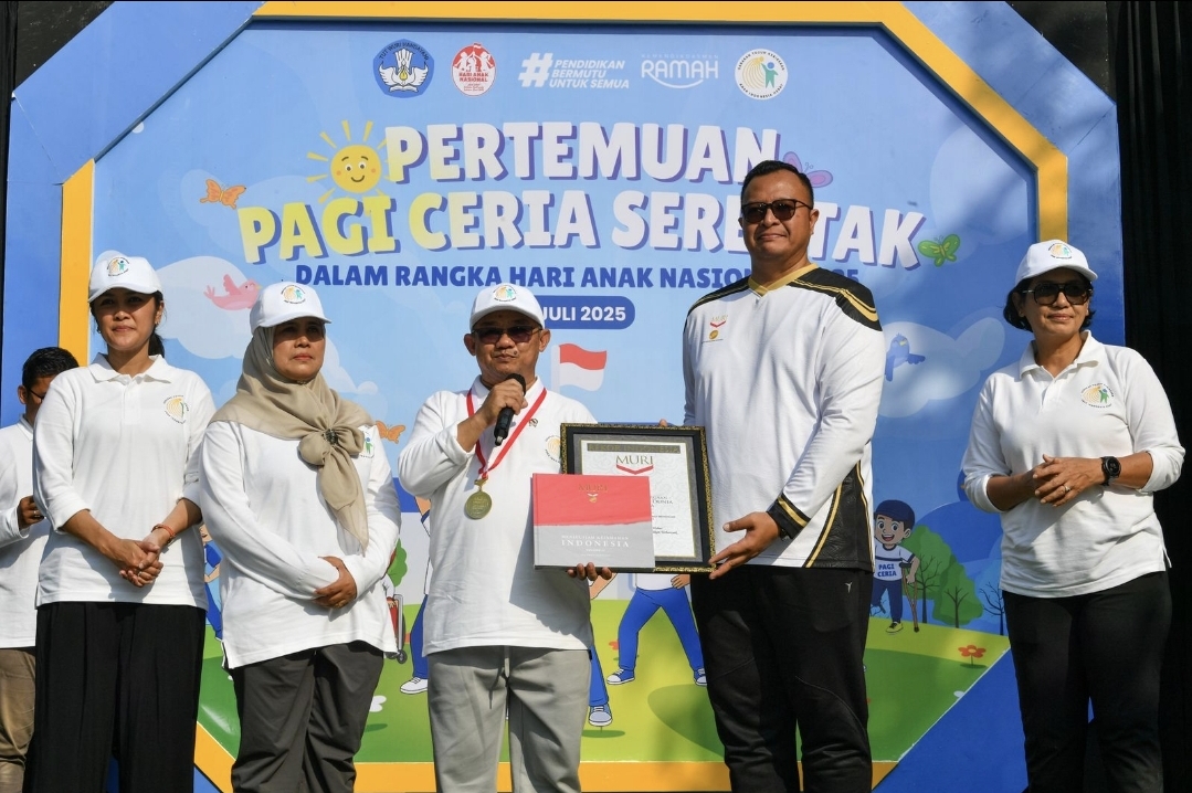 Pagi Ceria Serentak Pecahkan Rekor MURI, Kemendikdasmen Kukuhkan Semangat HAN 2025