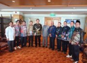 Ketua Dewan Pembina PB ISMI Bersama Tokoh Melayu Indonesia Kunjungi Tun Mahathir Muhammad Di Putra Jaya Kuala Lumpur