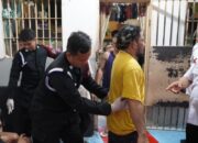 Razia Gabungan Di Rutan Medan, Petugas Amankan Handphone Dan Sajam