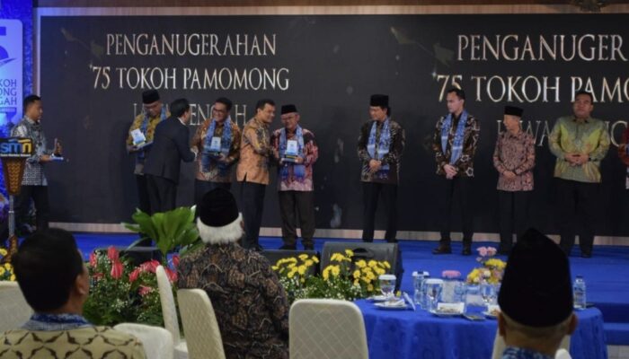 Abdul Mu’ti Raih Penghargaan Tokoh ‘Pamomong’ dari Suara Merdeka
