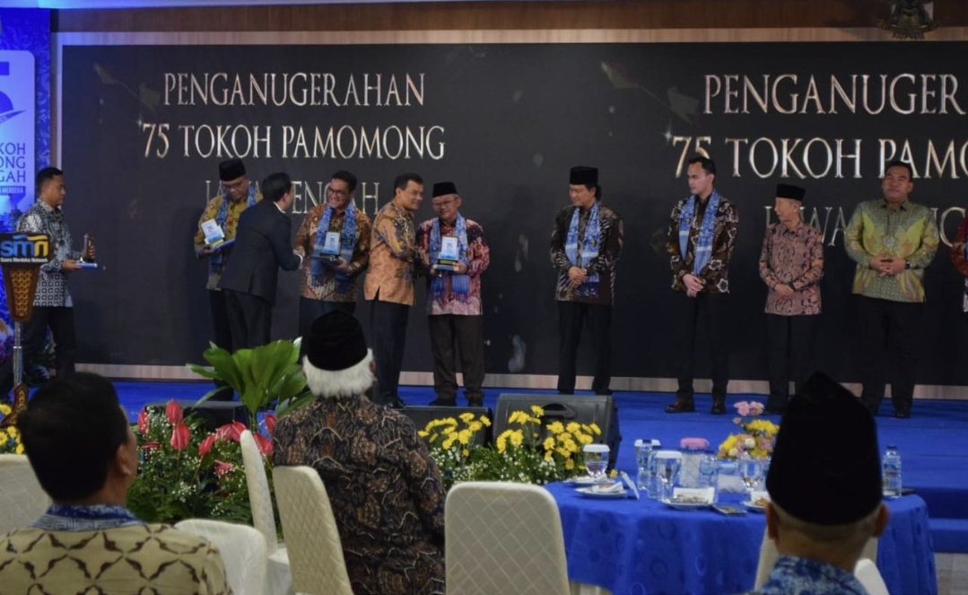 Abdul Mu’ti Raih Penghargaan Tokoh ‘Pamomong’ dari Suara Merdeka