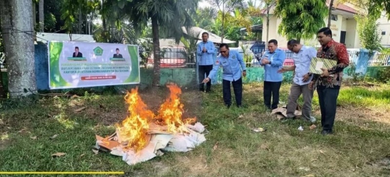 Ribuan Dokumen Nikah Kadaluarsa Dimusnahkan