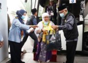 358 Jamaah Haji Kloter 23 Tiba Di Tanah Air