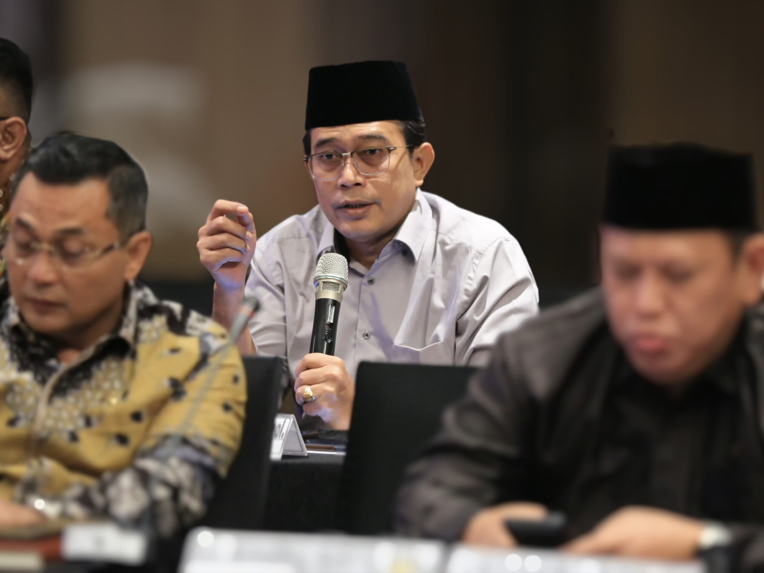 Anggota DPD RI, Pdt. Penrad Siagian Soroti Penyitaan Lahan Di Riau