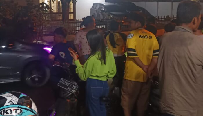 Penggeledahan Rumah Dinas Topan Ginting Jadi Tontonan Masyarakat