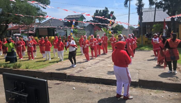 Senam Kreasi Sambut HUT Kemerdekaan RI 
