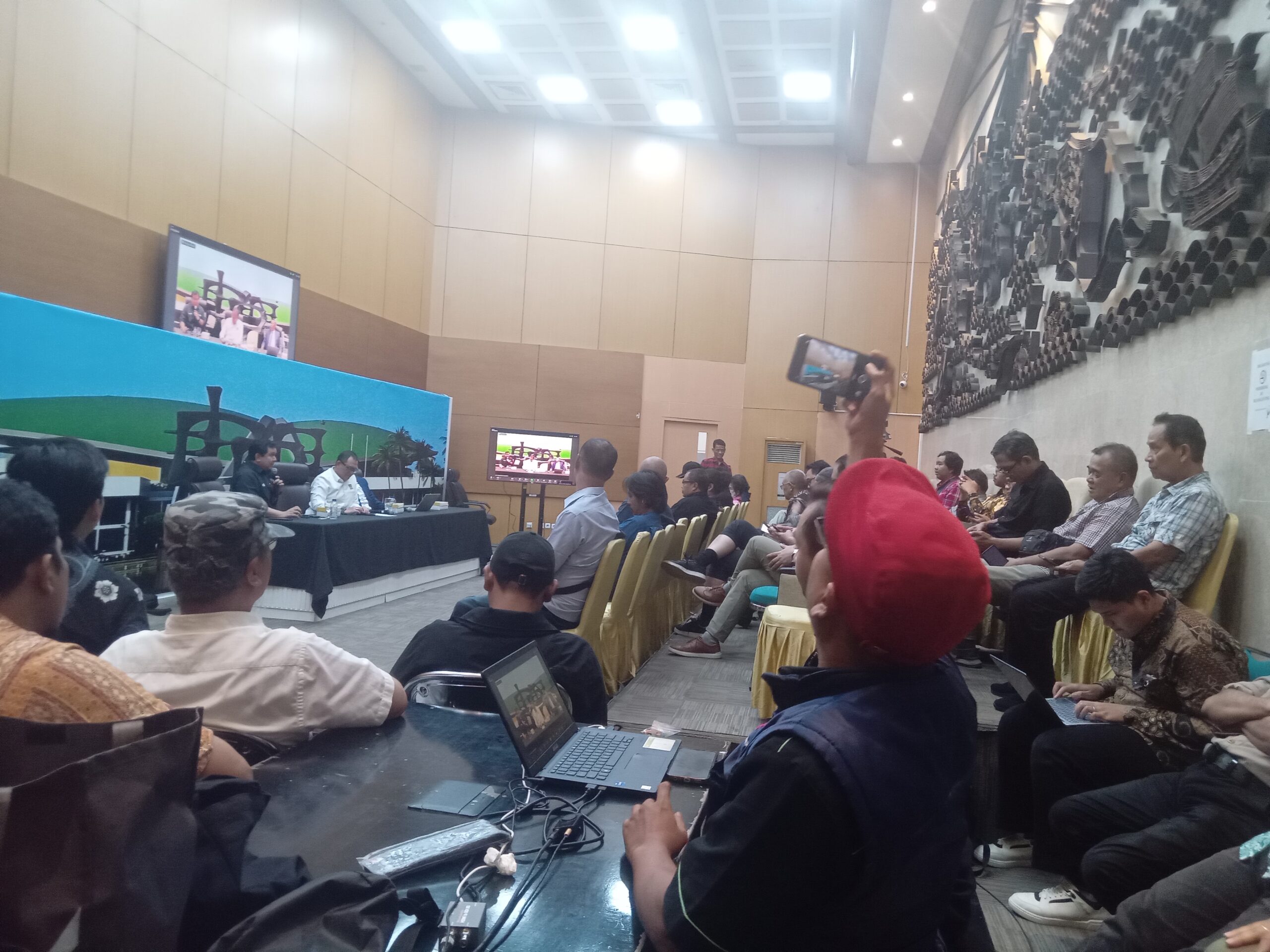 DPR Siap Bahas RUU Penyelenggaraan Haji Dan Umrah