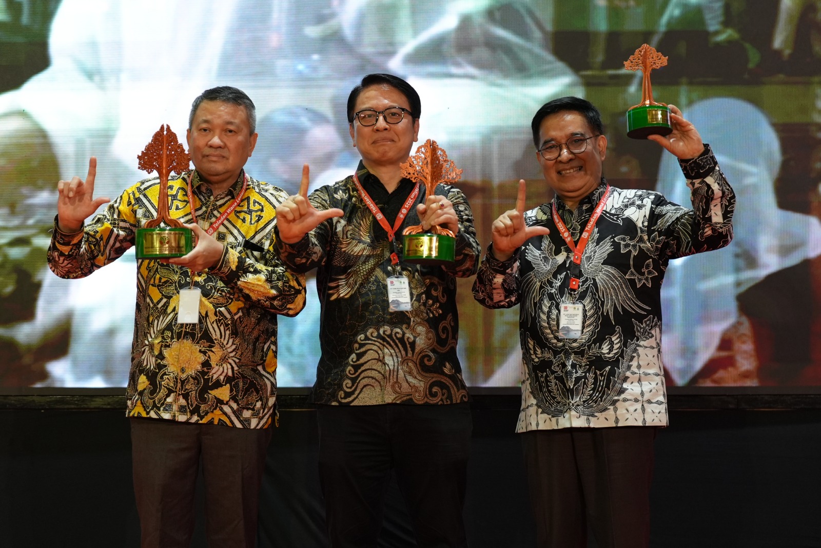 TPL Raih Penghargaan Prima Wana Karya 2025