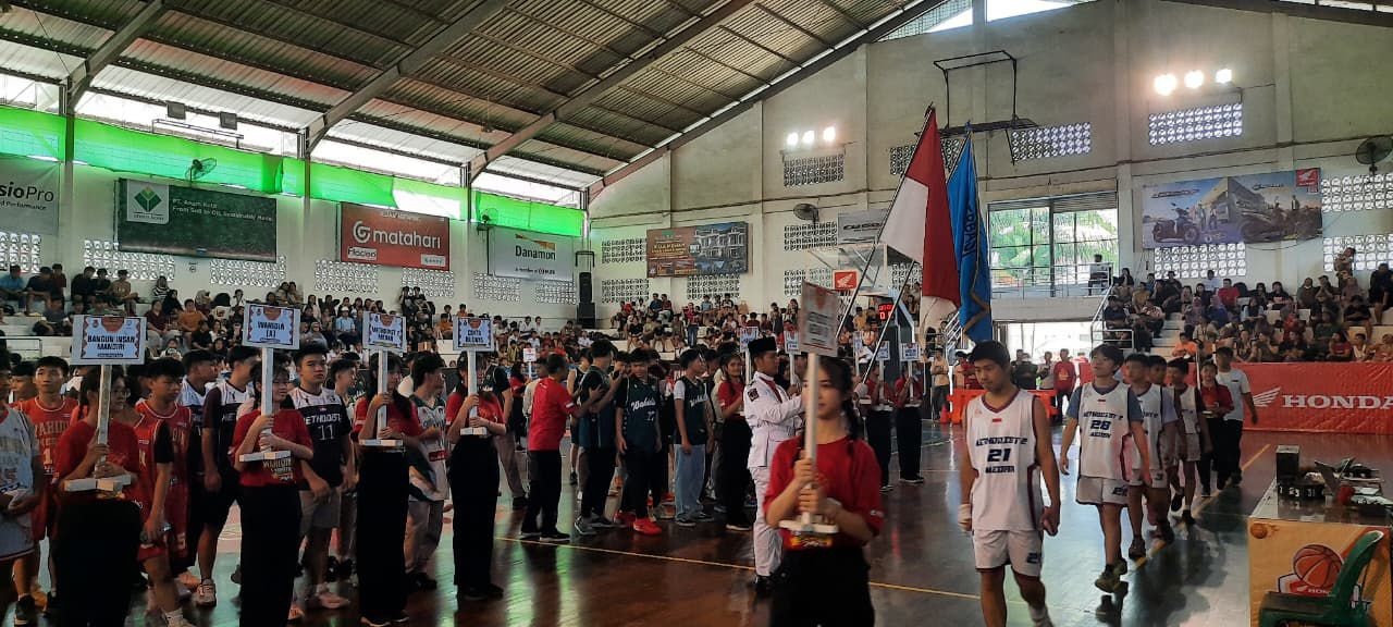65 Tim Ikut Basket Honda Wahidin Cup