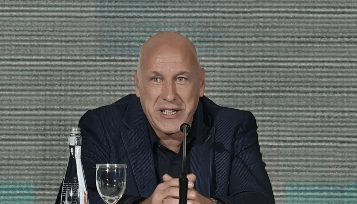 Alexander Zwiers Resmi Dirtek PSSI