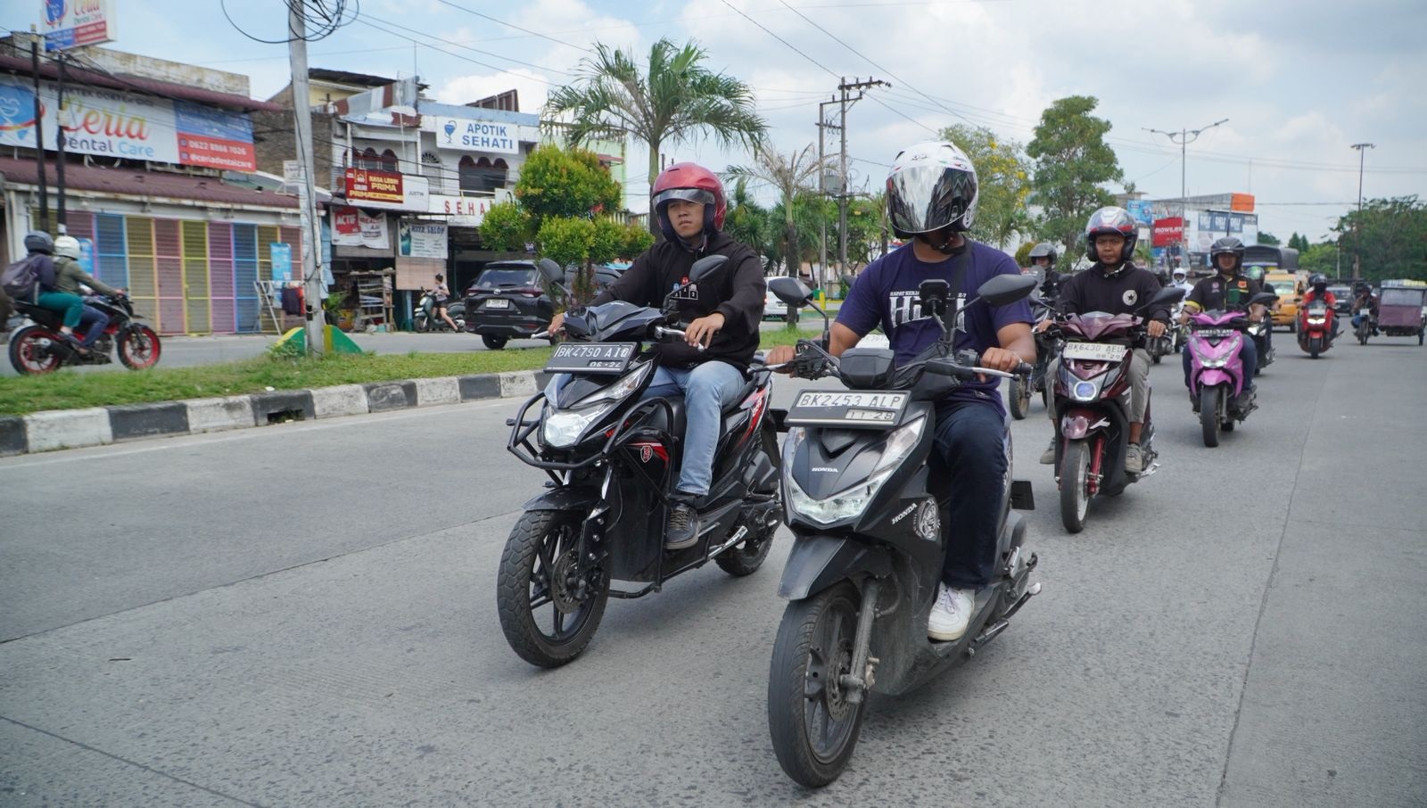 Aksi Keren Bikers Honda BeAT Medan Padukan Riding, Streetwear & E-Sport