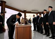 Gubus Lantik Direksi Dan Komisaris Dua BUMD, Minta Segera Buat Rencana Strategis Bisnis Tingkatkan PAD