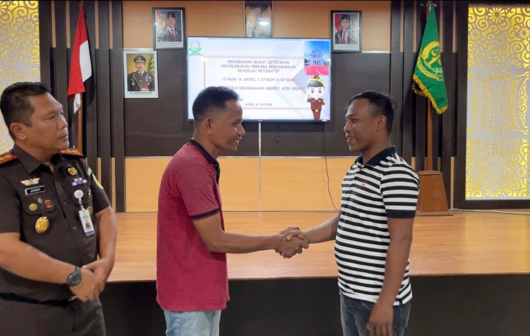 Kejari Aceh Besar Hentikan Penuntutan Kasus Pencurian Dengan Restorative Justice