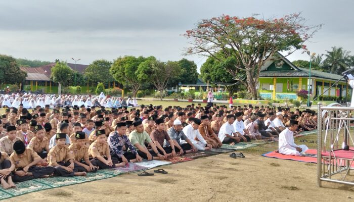 Kemarau Panjang, MTsN 1 Palas Gelar Salat Istisqa Mohon Hujan