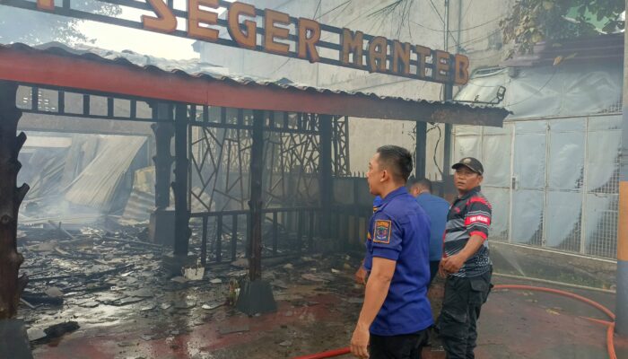 Kebakaran Hanguskan Rumah Makan Sop Seger Manteb Binjai, Begini Kronologinya