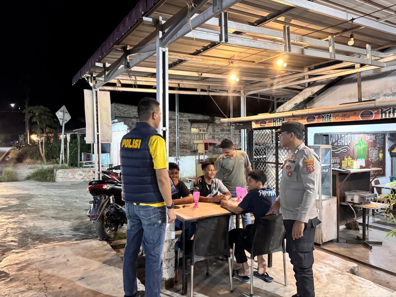 Polsek Bilah Hilir Patroli Blue Light Sitkamtibmas