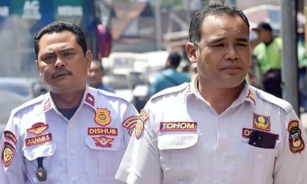 Pemko P.Siantar Proses Pemberhentian Sementara Kadis Perhubungan Dan Stafnya