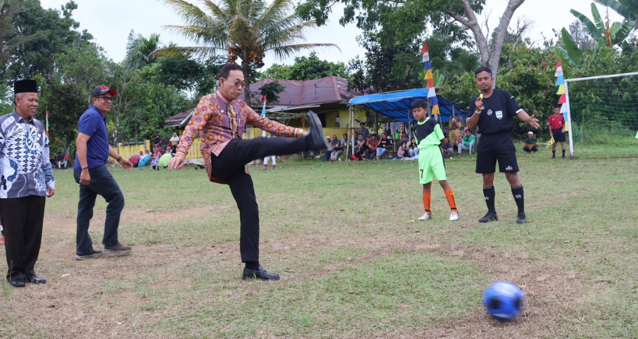 Bupati Tapsel Buka Arse Cup U-12 Tahun 2025