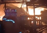 Api Ludeskan Pabrik Tahu Di Binjai Barat